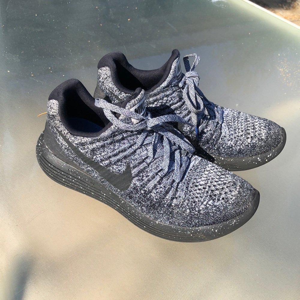 Nike Lunarepic Flyknit Oreo speckled sneakers